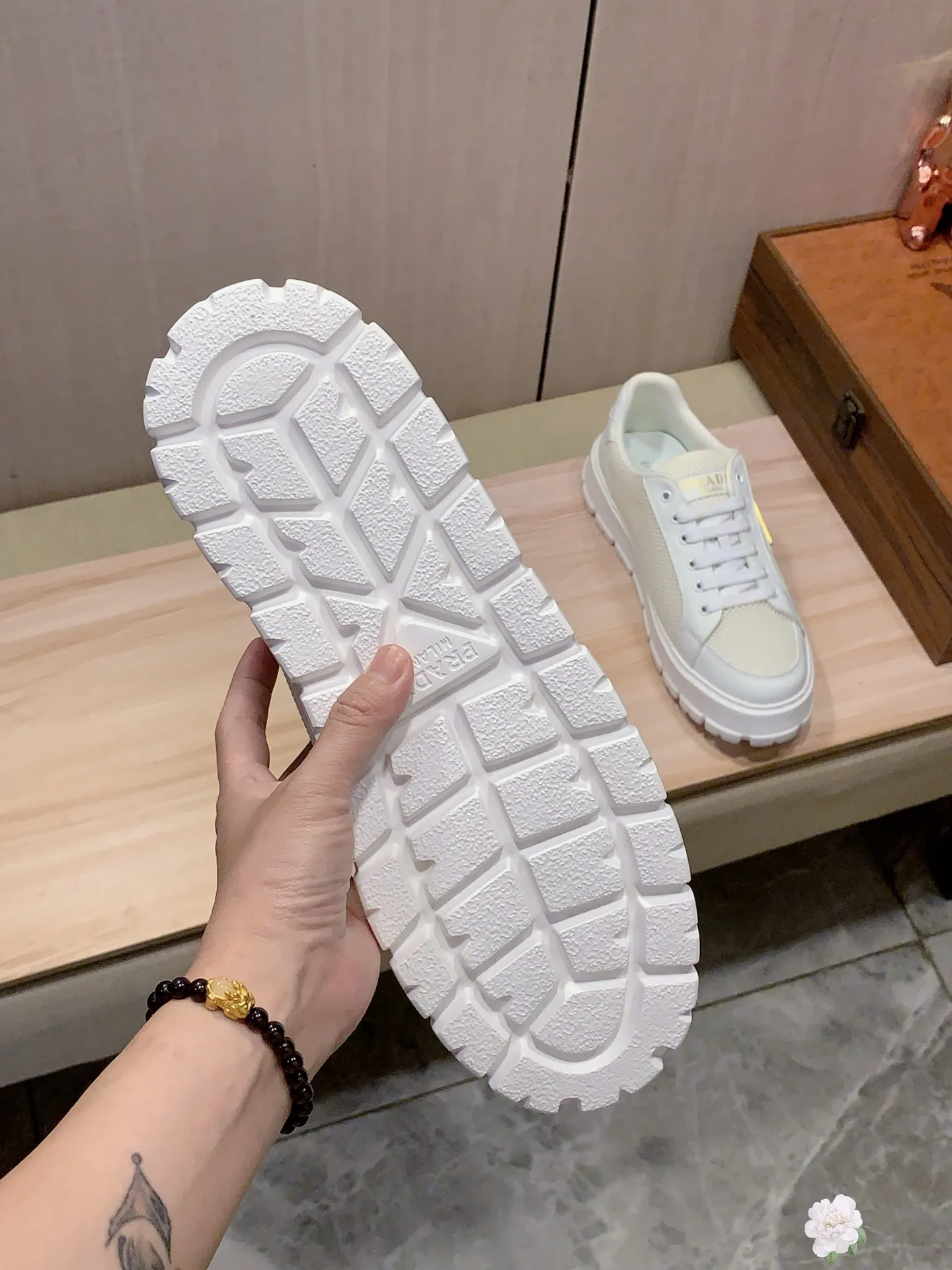 Men's Men's Shoes💰442💰💰🎩🎩[Lightning][Lightning] "PRADA*" The latest and most popular casual shoes, top brand [seduce] luxury ~ purchasing agency, top quality ~. [Strong] The upper is made of imported breathable and polished cowhide material ➕ Breathable sheepskin feet (•) with fine workmanship. Original stylish and stylish soft rubber wear-resistant and non-slip outsole, light and comfortable on the feet, the real thing looks better when photographed, 305: code: 38-44, 3️⃣ colors selected